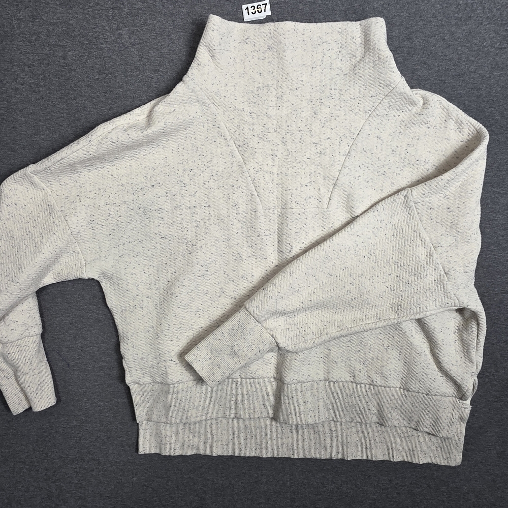 Alia Cream Mockneck Sweater Large Preppy, New England, Coastal, Nautical